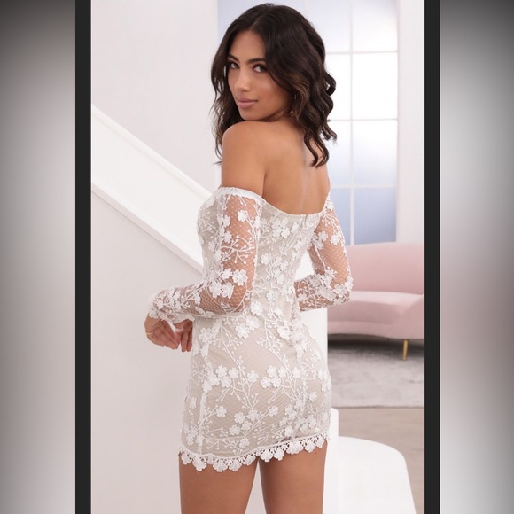 Lucy in the Sky Strapless White Lace Dress - Picture 2 of 2